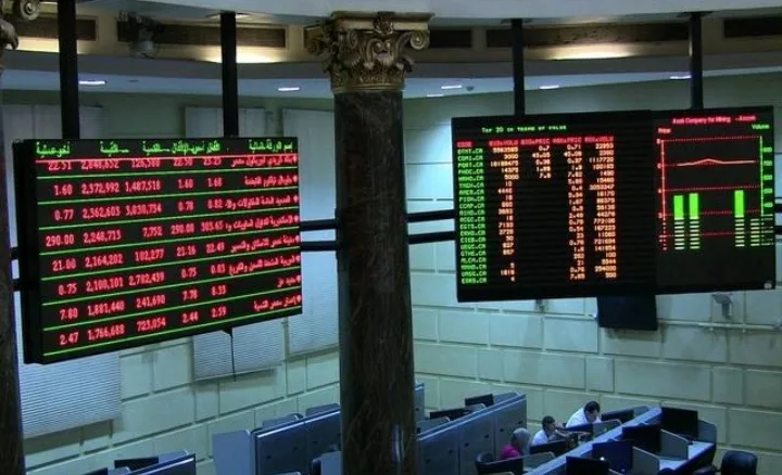 قطاع الاتصالات والإعلام بالبورصة يغلق على انخفاض بنسبة 0.10%