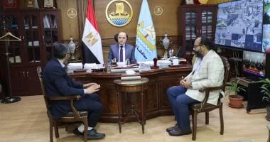 محافظ كفر الشيخ يناقش جهود حماية السواحل ويعلن توفير المنتجات بأسعار مخفضة