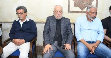 نجوم الفن يقدمون واجب العزاء فى وفاة حماة محمد السبكى.. صور