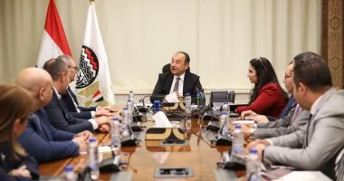 وزير قطاع الأعمال العام يبحث مع مجموعة شاهينلر القابضة التركية فرص الاستثمار