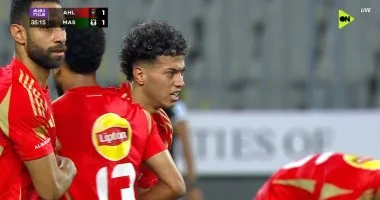 إمام عاشور يسجل هدف التعادل للأهلى فى شباك المصرى (1-1)