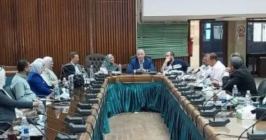 تحسين بيئة الاستثمار وإدارة منظومة المياه في ورشتي عمل بـ15 مايو والصالحية