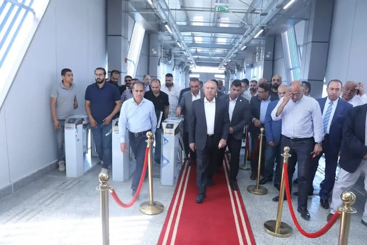 وزير النقل يزور محطات المرحلة الأولى من مشروع الأوتوبيس السريع BRT