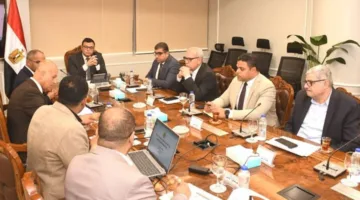 “الشربيني” يراقب نظام مياه الشرب في مدن شرق وغرب القاهرة تحضيرًا لموسم الصيف