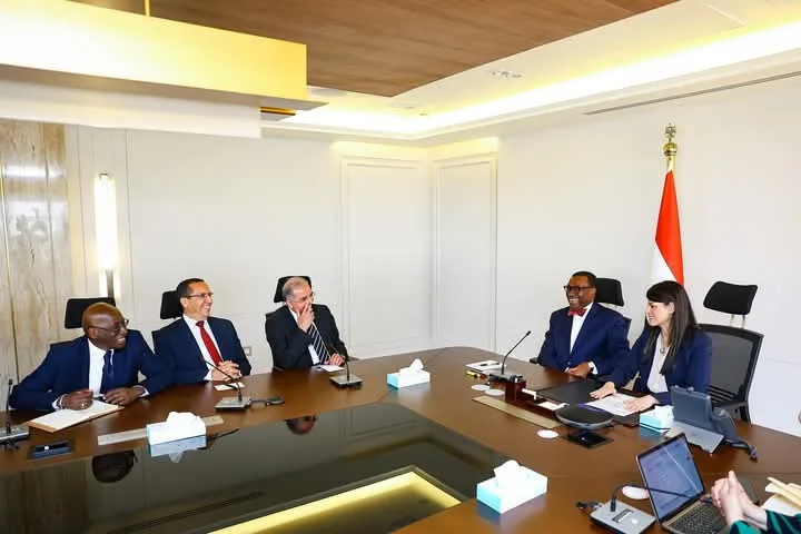 وزيرة التخطيط تستضيف رئيس البنك الأفريقي للتنمية لتعزيز التعاون لدعم القطاع الخاص وزيرة التخطيط تستضيف رئيس البنك الأفريقي للتنمية لتعزيز التعاون لدعم القطاع الخاص