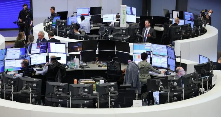 الأسواق الأوروبية تتراجع بشكل جماعي بقيادة مؤشر Stoxx 600 بعد فترة من الارتفاعات.