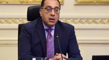 رئيس الوزراء يقوم بجولة تفقدية في منجم السكري للذهب بمرسى علم