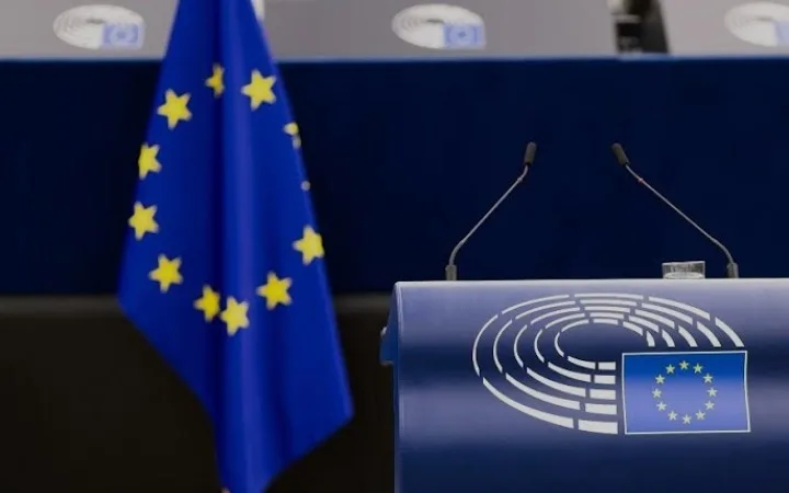 المفوضية الأوروبية تتوقع تباطؤ النمو في منطقة اليورو نتيجة للحرب التجارية المفوضية الأوروبية تتوقع تباطؤ النمو في منطقة اليورو نتيجة للحرب التجارية