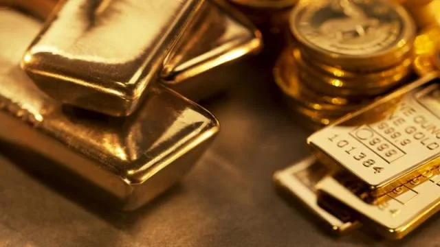 انخفاض أسعار الذهب في ظل التفاؤل بإمكانية تحقيق هدنة بين روسيا وأوكرانيا انخفاض أسعار الذهب في ظل التفاؤل بإمكانية تحقيق هدنة بين روسيا وأوكرانيا