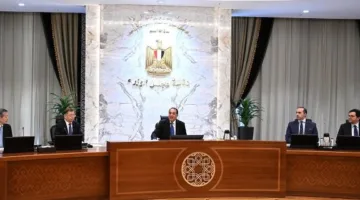 رئيس الوزراء يرحب بعضو المكتب السياسي وأمين الأمانة العامة للجنة المركزية للحزب الشيوعي الصيني