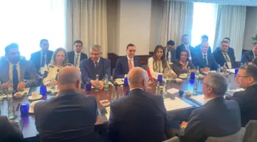 وزير الاستثمار يلتقي برؤساء غرف التجارة العربية في ألمانيا لمناقشة السياسات الاقتصادية والفرص الاستثمارية المتاحة