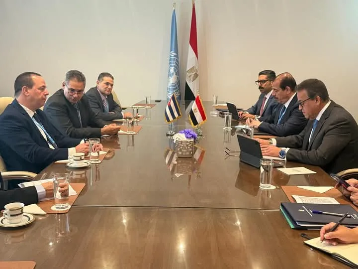 وزير الصحة يجتمع مع نظيريه من موريتانيا وكوبا لمناقشة أوجه التعاون في مجال الصحة