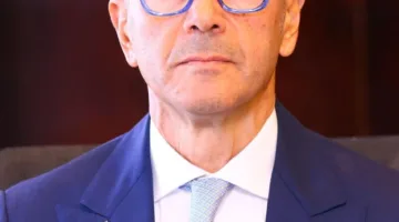 وزير الاستثمار يتوجه إلى الإمارات لبحث سُبل تعزيز التعاون الاقتصادي وجذب الاستثمارات إلى مصر