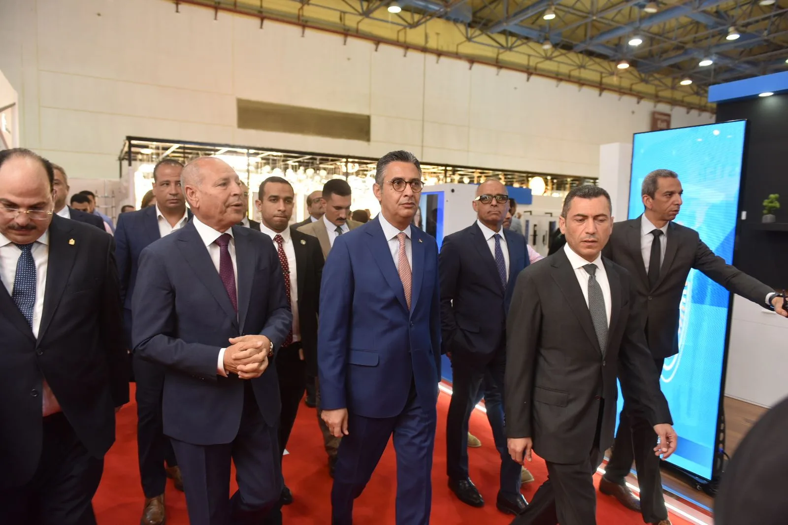 وزير التموين ومحافظ القاهرة يطلقان فعاليات معرضي “سيراميكا ماركت 2025″ و”هومكس” للتشطيبات. وزير التموين ومحافظ القاهرة يطلقان فعاليات معرضي “سيراميكا ماركت 2025″ و”هومكس” للتشطيبات.