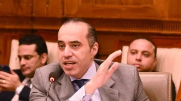 وزير الشؤون النيابية والقانونية يعلن موافقة الحكومة على الحفاظ على عدد مقاعد مجلس الشيوخ دون تغيير.
