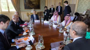 مصر والسعودية والأردن تصدران بياناً مشتركاً عقب الاجتماع الوزاري مع وزير خارجية فرنسا لمناقشة تطورات الوضع في غزة.
