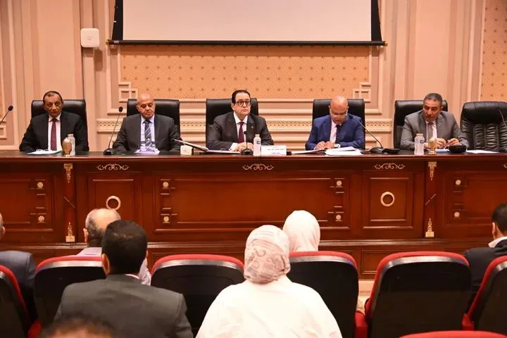 بمبلغ 21.9 مليار جنيه… لجنة النقل في مجلس النواب تصادق على ميزانية ميناء الإسكندرية لعام 2025/2026 بمبلغ 21.9 مليار جنيه… لجنة النقل في مجلس النواب تصادق على ميزانية ميناء الإسكندرية لعام 2025/2026