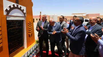 وزير البترول ي inaugurates the main gas station in Al-Kharijah City.