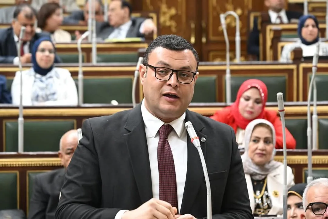 وزير الإسكان يتباحث في مجلس النواب حول مشروع قانون تنظيم خدمات مياه الشرب والصرف الصحي وزير الإسكان يتباحث في مجلس النواب حول مشروع قانون تنظيم خدمات مياه الشرب والصرف الصحي