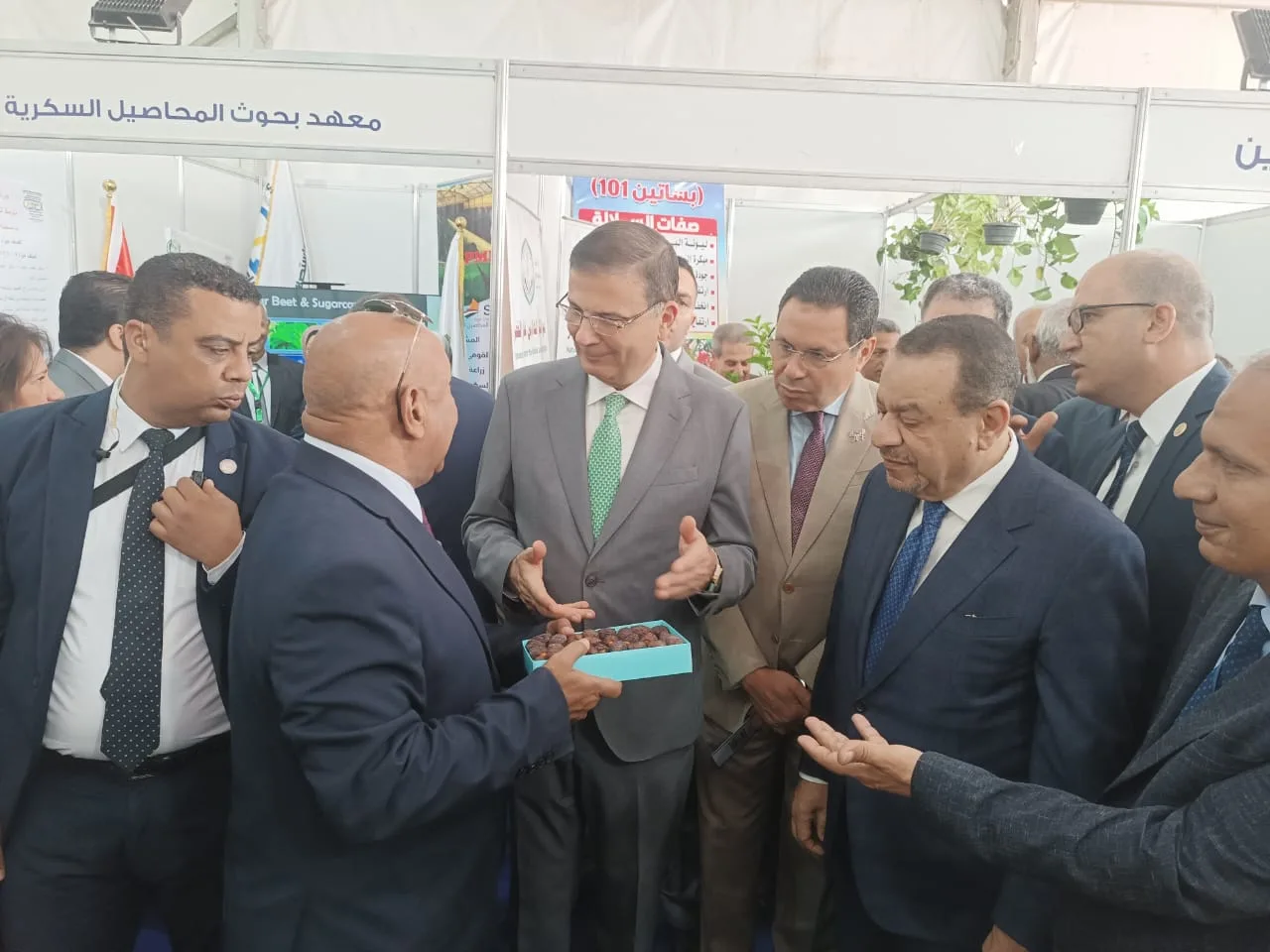 وزير الزراعة: يمكن للبحوث العلمية زيادة إنتاج القمح وتحقيق عوائد ضخمة تصل إلى المليارات. وزير الزراعة: يمكن للبحوث العلمية زيادة إنتاج القمح وتحقيق عوائد ضخمة تصل إلى المليارات.