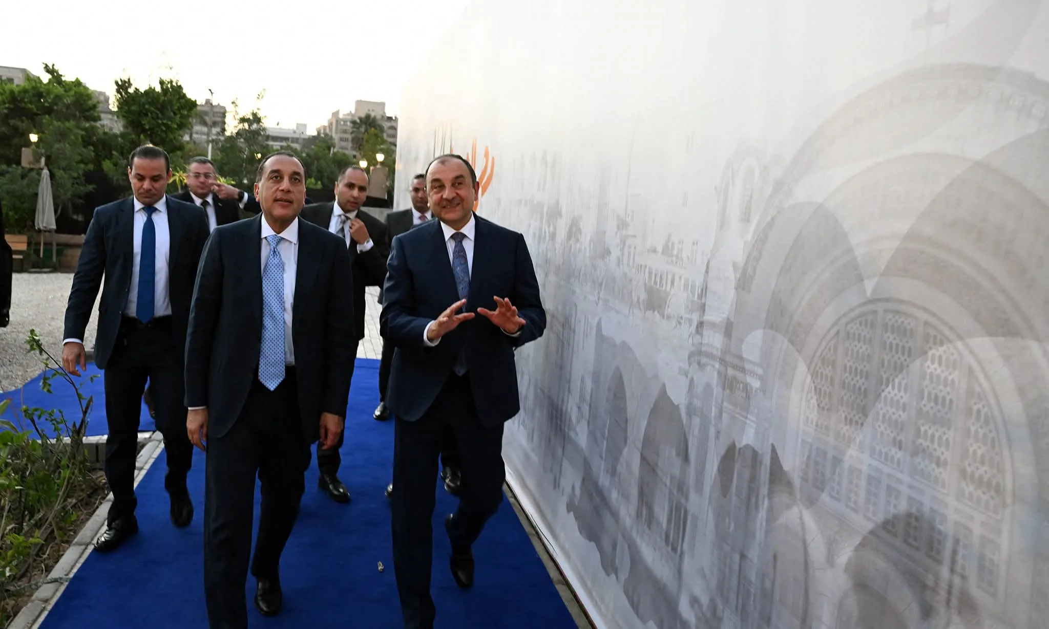 “مدبولي” يشارك في احتفالية شركة “مصر الجديدة للإسكان والتعمير” بمناسبة مرور 120 عامًا على تأسيسها. “مدبولي” يشارك في احتفالية شركة “مصر الجديدة للإسكان والتعمير” بمناسبة مرور 120 عامًا على تأسيسها.