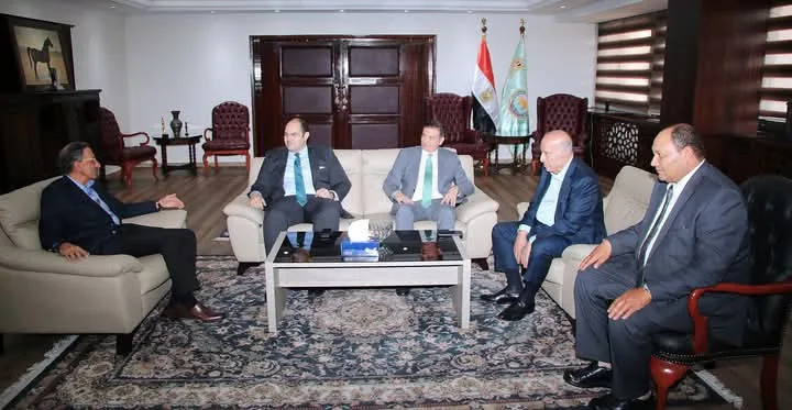 وزير الزراعة: تقديم الدعم الشامل لقطاع الدواجن وزيادة الإنتاج وتعزيز المنافسة العادلة في السوق وزير الزراعة: تقديم الدعم الشامل لقطاع الدواجن وزيادة الإنتاج وتعزيز المنافسة العادلة في السوق