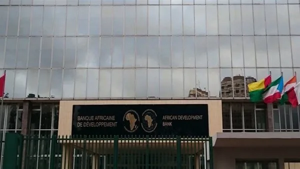 بـ100 دولار فقط.. شاب إيفواري يحوّل بطاطس القلي إلى مشروع عالمي ناجح بفضل مساعدة البنك الإفريقي للتنمية بـ100 دولار فقط.. شاب إيفواري يحوّل بطاطس القلي إلى مشروع عالمي ناجح بفضل مساعدة البنك الإفريقي للتنمية