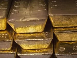 الذهب ينخفض مع انتهاء تعاملات الأربعاء.. والعقود الآجلة تخسر 5.5 دولار الذهب ينخفض مع انتهاء تعاملات الأربعاء.. والعقود الآجلة تخسر 5.5 دولار