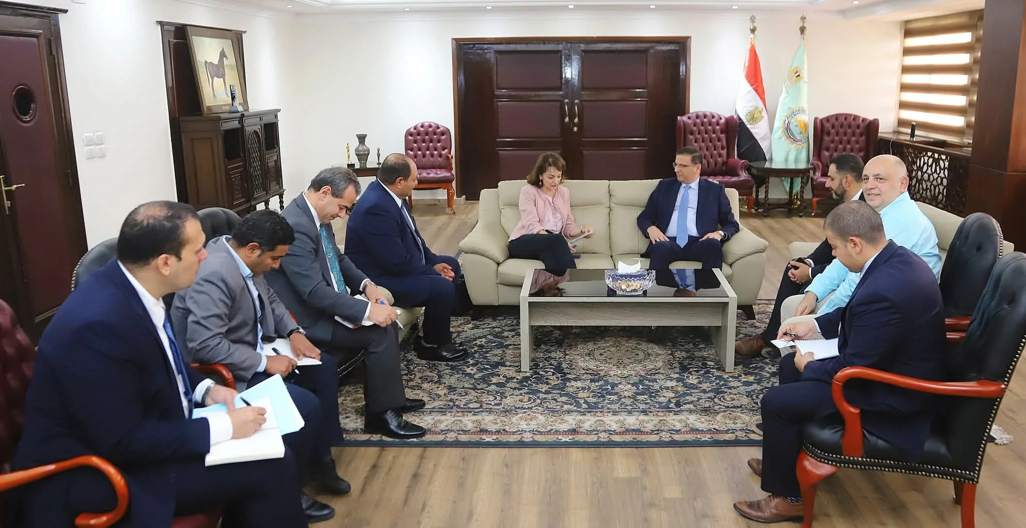 لتحفيز الاستثمار وتطوير الصناعات المحلية.. وزير الزراعة يناقش مع سفيرة رومانيا تعزيز التعاون في المجال الزراعي لتحفيز الاستثمار وتطوير الصناعات المحلية.. وزير الزراعة يناقش مع سفيرة رومانيا تعزيز التعاون في المجال الزراعي