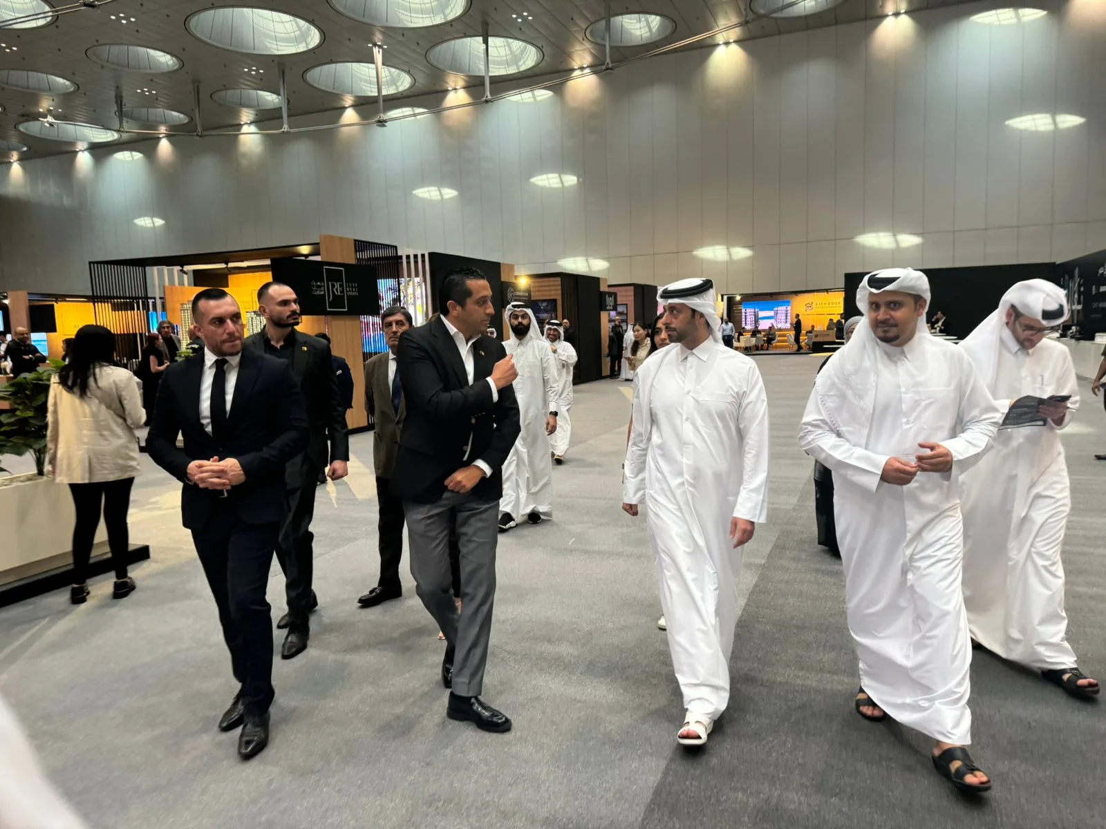 وزير البلدية القطري يتفقد معرض عقارات النيل ويثني على التنظيم وجودة المشاريع وزير البلدية القطري يتفقد معرض عقارات النيل ويثني على التنظيم وجودة المشاريع