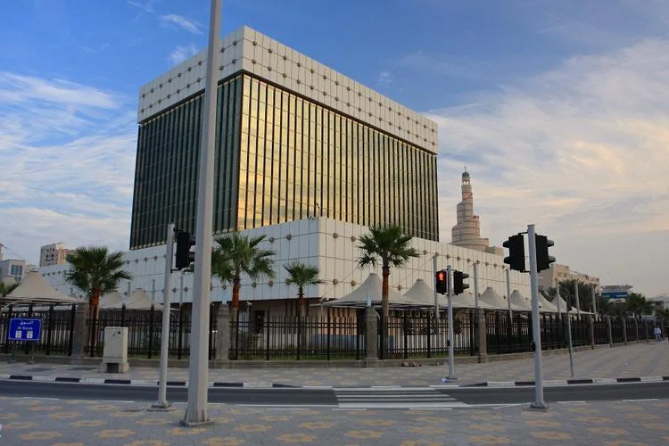 البنك المركزي القطري يطرح أذونات خزينة بقيمة 5 مليارات ريال ويزيد إجمالي العطاءات إلى 14.5 مليار ريال. البنك المركزي القطري يطرح أذونات خزينة بقيمة 5 مليارات ريال ويزيد إجمالي العطاءات إلى 14.5 مليار ريال.