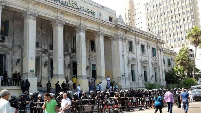 غدًا.. استئناف محاكمة قاتل المعمورة المتهم بقتل ودفن ثلاثة أشخاص في الإسكندرية غدًا.. استئناف محاكمة قاتل المعمورة المتهم بقتل ودفن ثلاثة أشخاص في الإسكندرية