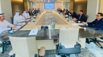 وزير الاستثمار يتناول مجالات التعاون مع مجموعة أبوظبي للطيران في السوق المصري
