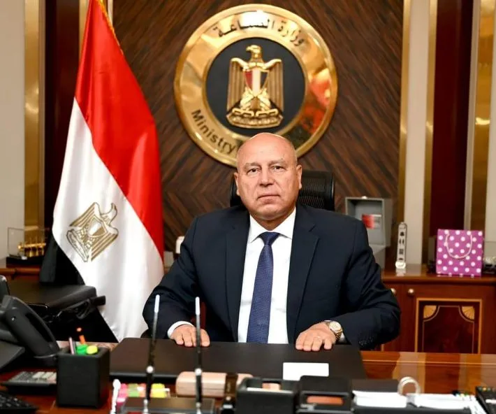 غداً.. وزير الصناعة والنقل يلتقي المستثمرين في البحيرة لمناقشة التحديات الصناعية غداً.. وزير الصناعة والنقل يلتقي المستثمرين في البحيرة لمناقشة التحديات الصناعية