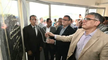 وزير الإسكان ومحافظ الجيزة يطلقان المرحلة الأولى من مشروع محطة مياه أوسيم