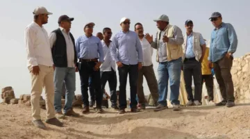 اكتشاف ثلاث مقابر جديدة لكبار الشخصيات الحكومية في منطقة ذراع أبو النجا بالأقصر من فترة الدولة الحديثة