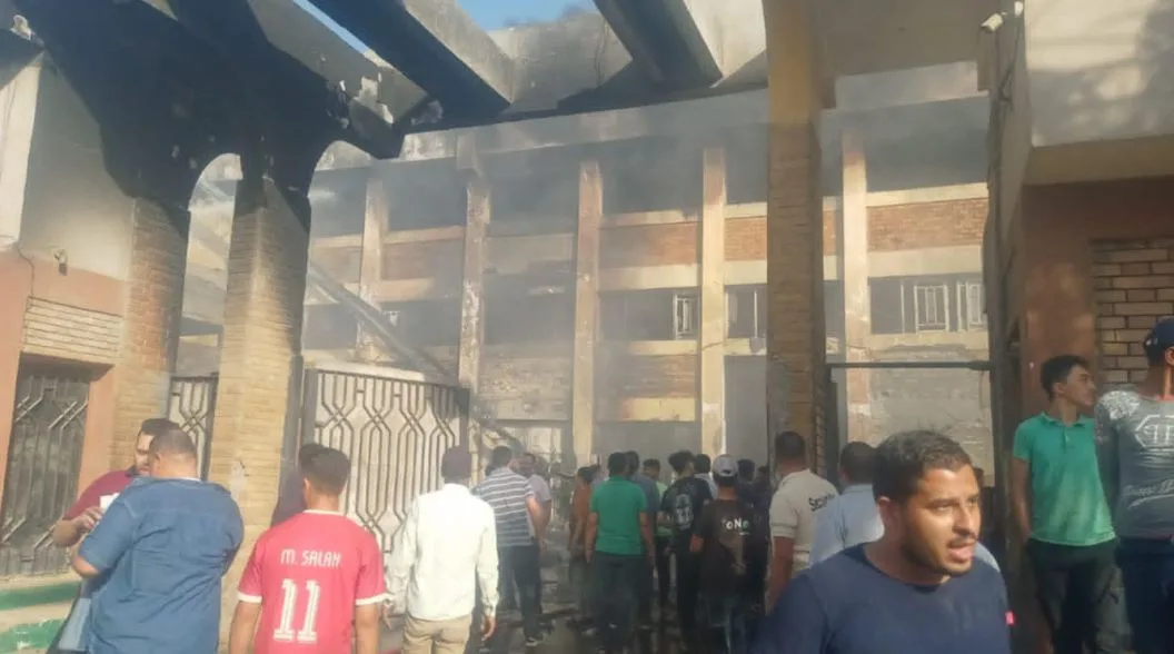 حريق هائل داخل مصنع بلاستيك في المنطقة الصناعية بـ6 أكتوبر