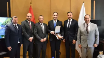 نائب وزير الصحة يناقش مع مسؤولي شركة HP سبل التعاون لتحديث البنية التحتية المعلوماتية لوزارة الصحة