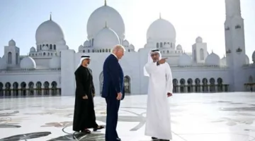 ترامب يتفقد جامع الشيخ زايد في أبوظبي