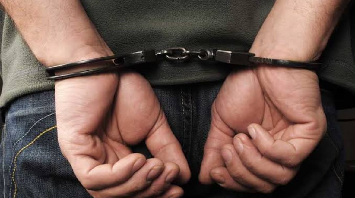 ضبط سايس متهم بالتحرش بسيدة في مدخل عقار بالعجوزة