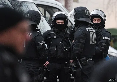 ألمانيا: اعتقال شخص متورط في تعذيب معارضين سوريين خلال فترة حكم بشار الأسد ألمانيا: اعتقال شخص متورط في تعذيب معارضين سوريين خلال فترة حكم بشار الأسد