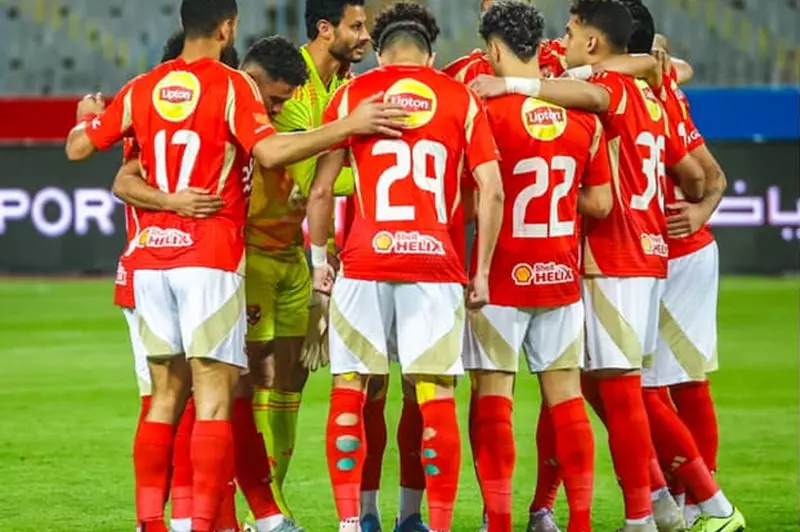 3 أهداف وريمونتادا.. الإثارة عنوان الشوط الأول بين الأهلي والمصري (فيديو)