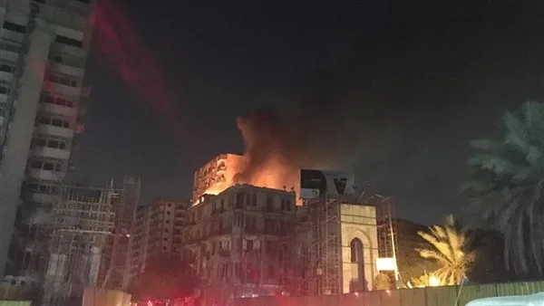 3 سيارات إطفاء للسيطرة على حريق في مبنى السموم بمستشفى قصر العيني 3 سيارات إطفاء للسيطرة على حريق في مبنى السموم بمستشفى قصر العيني