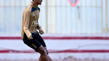3 عروض من أندية خارجية لحسام عبدالمجيد.. والرد القاطع من الزمالك
