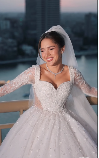 ابتسامة رنا رئيس