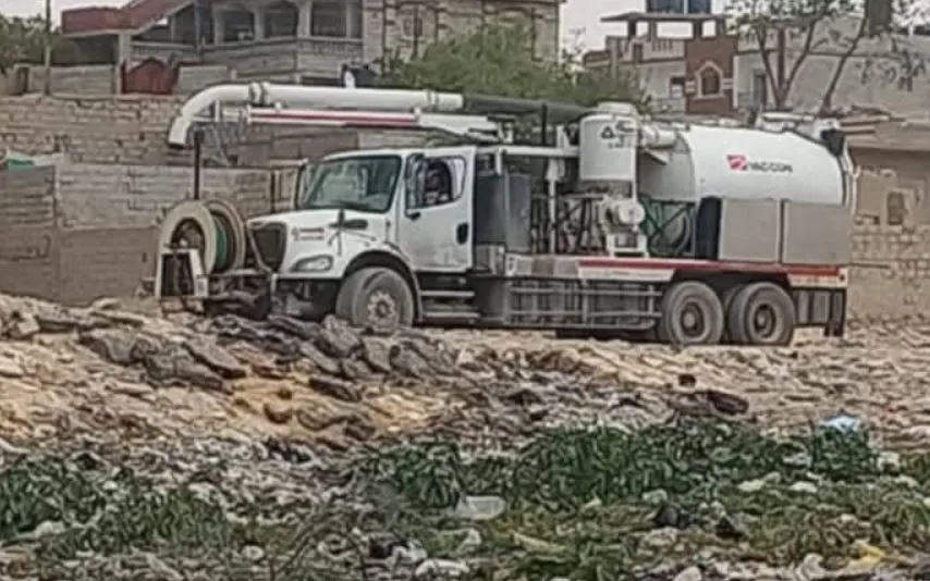 مجلس مدينة العريش يتخذ إجراءات للحد من مشكلة مياه الصرف الصحي في منطقة الصفا
