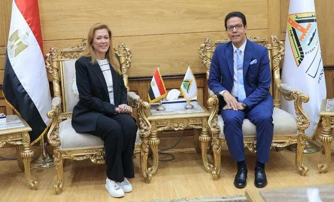 المدير التنفيذي للأكاديمية الوطنية للتدريب تلقي محاضرة عن التدريب وتحديات وظائف المستقبل في جامعة بنها