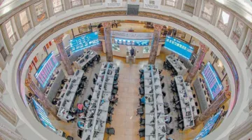 البورصة المصرية تتراجع مجددًا بسبب عمليات جني الأرباح