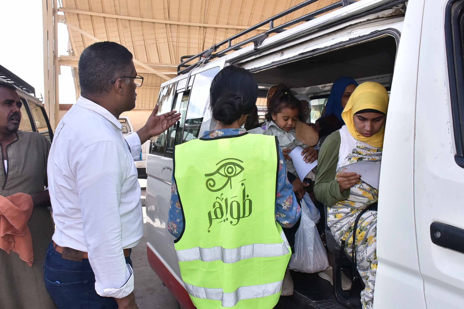 جانب من التوعية ضد الإدمان لفريق مبادرة ظواهر