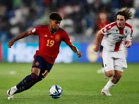 مدرب المنتخب الفرنسي قبيل مواجهة إسبانيا: لم يتمكن أحد من إيقاف يامال. مدرب المنتخب الفرنسي قبيل مواجهة إسبانيا: لم يتمكن أحد من إيقاف يامال.